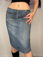 low-waisted perfect fit medi denim skirt