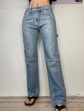 mid-waisted loose fit straight leg detailed jeans