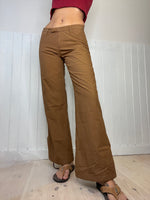 mid-waist flare leg detailed cargo pants