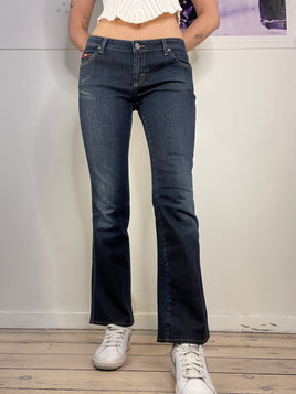low waisted flare jeans very stretchy