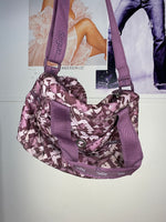 sporty hand / crossbody printed bag