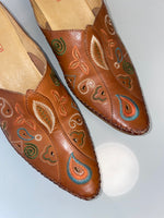 heeled embroidered clogs